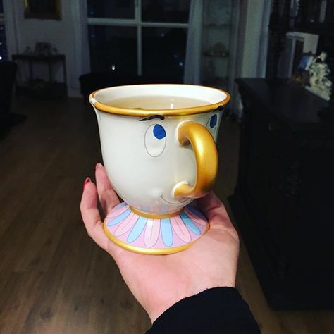 Its Chip!  Tea time! 🤣 #disney #chip #beautyandthebeast #disneymug #mug #tea #teatime #cute #myfavoritemug #favorite #sweet #lailaverseput #cutemug #funny #teacup #dutchgirl #dutch #chipteacup ( #📷 @laila_verseput ) Disney Pottery Painting, Disney Ceramics Ideas, Disney Ceramics, Chip Tea Cup, Chip Mug, Disney Chip, Mugs Collection, French Tea, Clay Cup