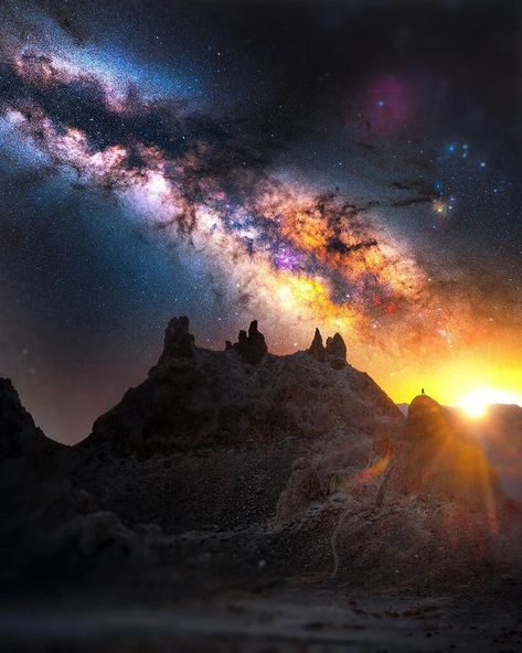 Milky Way Photos, Looking At The Sky, Astro Photography, Vermillion Cliffs, Mountains At Night, Beyond The Horizon, Moon Photos, Alien Planet, Look At The Sky