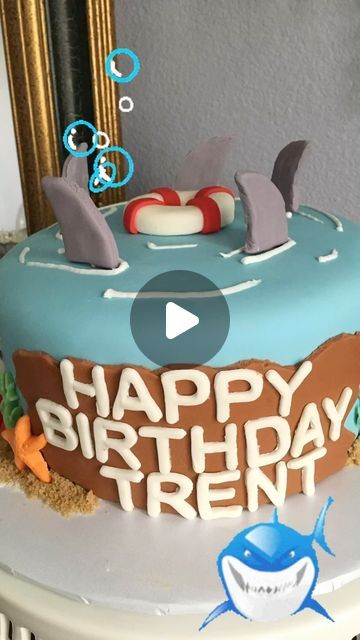 Griselle's Cakes on Instagram: "Shark theme birthday cake

.
.
.
#shark #birthdaycake #float #hammershark #boybirthdaycake #fondantcake #vanillacake #grisellescakes #homemadecakes" Cake Shark, Theme Birthday Cake, Shark Cake, Boy Birthday Cake, Theme Birthday, Fondant Cake, Homemade Cakes, Vanilla Cake, Float