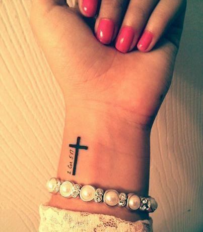 Rose Tattoo Hand, Cross Tattoo Neck, Cross Tattoo On Hand, Small Cross Tattoos, Cute Simple Tattoos, Simple Tattoos For Women, Cross Tattoos For Women, Neck Tattoos Women, Cross Tattoos