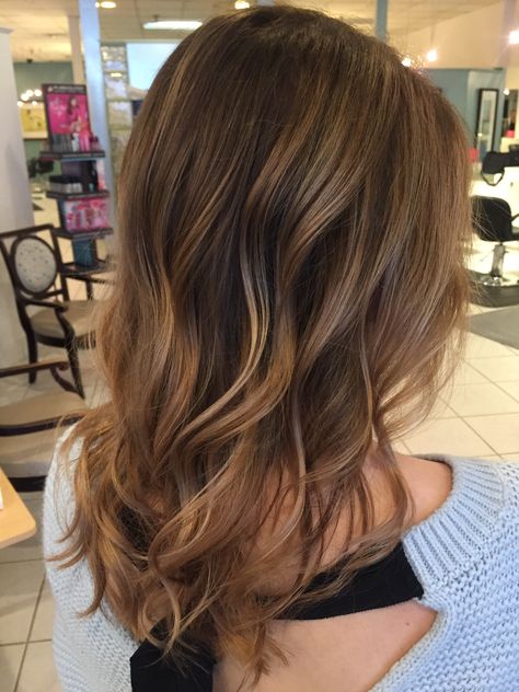 Shadow root Balayage Balayage Brown Hair Medium, Shadow Root Brown To Caramel, Shadow Root Balayage, Root Balayage, Golden Highlights Brown Hair, Goldie Locks, Highlights For Dark Brown Hair, Hair Change, Shadow Root