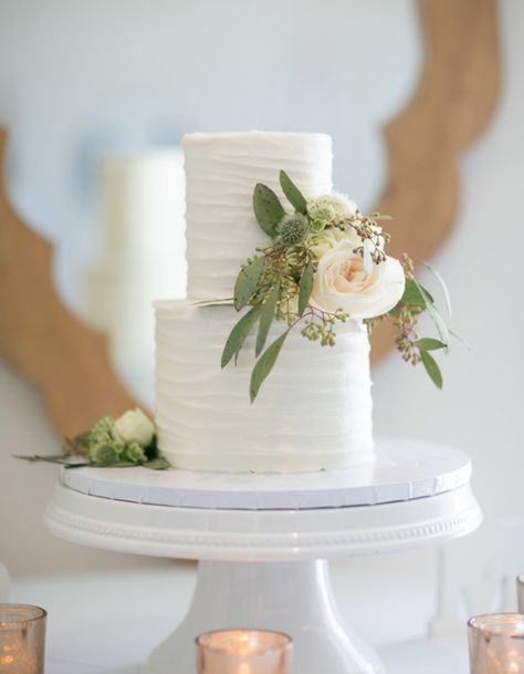 Small Wedding Cake with Florals 6 inch over 8 inch 6 Inch And 8 Inch Wedding Cake, Small Two Layer Cake, 6 And 8 Inch Tier Cake, Petite Wedding Cake, 8 Inch Wedding Cake, Simple Small Wedding Cakes, 6 Inch Cake Design, 6 Inch Wedding Cake, Simple Small Wedding