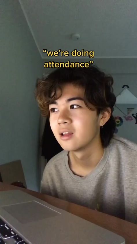 School Relatable Tiktoks, School Tiktoks Funny, Weird Tiktoks, Hilarious Tiktoks, Funny Tiktok, Memes Hilarious, Funny Vidos, Crazy Funny Memes, Funny Vid