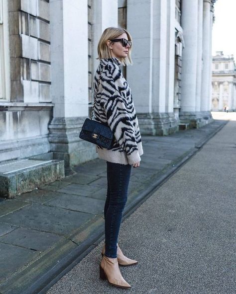 The Coolest Zebra Print Sweaters Print Sweater Outfit, Emma Hill, Preppy Fall Outfits, Animal Print Sweater, Street Style Fall Outfits, Preppy Fall, Wardrobe Needs, Sweater Outfit, Outfit Inspiration Fall