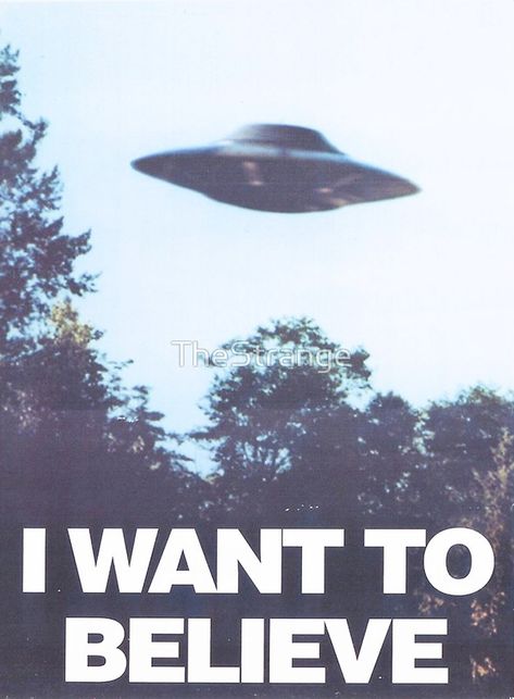 Mulder Scully, Alien Aesthetic, I Want To Believe, Science Fiction Series, I Want To Leave, Fox Mulder, I Love Cinema, Aliens And Ufos, Flying Saucer