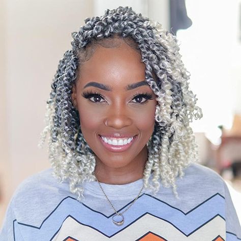 Grey Passion Twists Hairstyle, Grey Crochet Hairstyles, Tiana Passion Twist, Silver Hair Braids, Braiding Ideas, Braids Ombre, Passion Twist Hair, Synthetic Braiding Hair, Braiding Hair Extensions