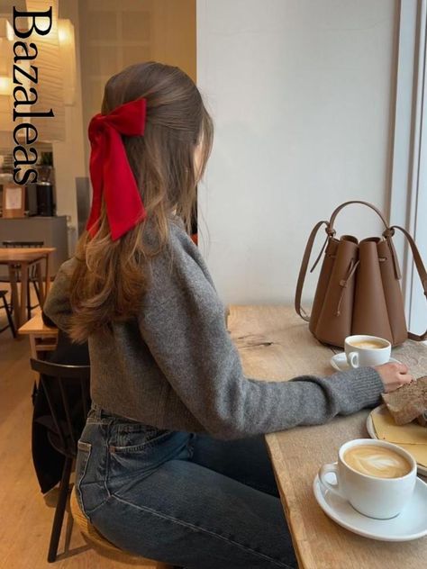 Bazara 2024 Women Elegant Grey Sweater Basic Cropped Knit Coat Spring Cardigan Knitted Outerwear Instagram Autumn Photos, Red Bow Outfit, Red Winter Outfits, Red Hair Bow, Mode Abaya, Knit Outerwear, Paris Outfits, Looks Street Style, Causual Outfits