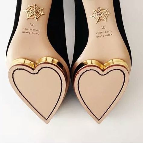 Shoes With Hearts, Black And White Shoes, Black Suede Pumps, Gorgeous Shoes, Fabulous Shoes, Fashion Heels, Charlotte Olympia, Crazy Shoes, Pretty Shoes