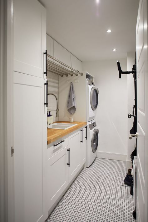 Narrow utility room ideas: Smart tactics for awkward layouts | Country Narrow Utility Room, Narrow Utility Room Ideas, Utility Room Inspiration, Organization Laundry Room, Utility Room Ideas, Boot Room Utility, Utility Room Storage, Narrow Laundry Room, Small Utility Room