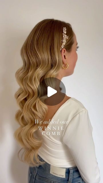 Jay Kay Braids & Bridal on Instagram: "Bridal glam waves ft. Our Winnie Comb ✨ . The Winnie Comb is by fav my favorite hair accessory to pair with glam waves. It’s lightweight, minimalist, lays flat against your head, and adds just the right amount of sparkle ✨🤍💍 . The Winnie Comb is tagged and available for purchase! Or comment “Winnie” and I’ll dm you a direct link! 🫶🏽" Bridal Hair With Hair Comb, Wedding Combs For Hair, Minimalist Bridal Hairstyles, Old Hollywood Waves Middle Part, Hollywood Waves With Hair Piece, Hollywood Waves Headband, Wedding Hair With Cowboy Hat, Bridal Hair With Comb, Wedding Hair Down Side Part