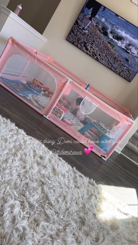 Mommy And Daughter Room Ideas, Mommy And Baby Room Combined, Mommy And Baby Pictures, Baby Room Organization, Newborn Mom, Baby Life Hacks, Cute Black Babies, Girl Nursery Room, Baby Momma