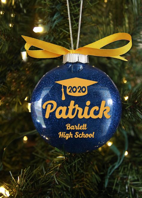 This custom name Graduation Ornament is a wonderful keepsake to gift your favorite graduate. Personalized with the graduate's first name, year of graduation and their school name. Customize the colors to match the school colors!  This handmade 4" disc shaped ornament is made of shatterproof plastic (looks like glass!). Available in a variety of colors as shown in the images, and comes ready to hang with ribbon bow. Graduation Christmas Ornament, Senior Ornaments, Senior Graduation Party, Graduation Ornament, Graduation Party Diy, Senior Graduation, Crystal Lake, Party Diy, Thanksgiving Crafts