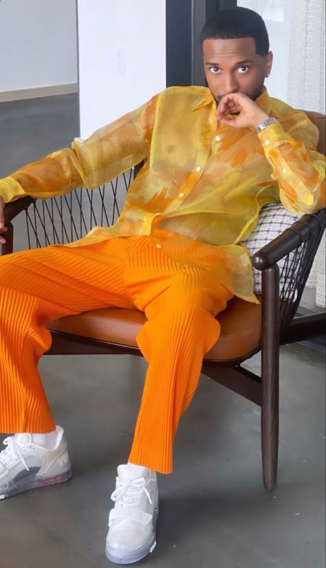 Male Colorful Outfit, Mens Creative Fashion, Bright Colour Outfit Men, Colorful Mens Outfits, Yellow Outfit Men, Colorful Outfits Men, Colorful Mens Fashion, Male Fashion Model, Black Men Fashion Urban