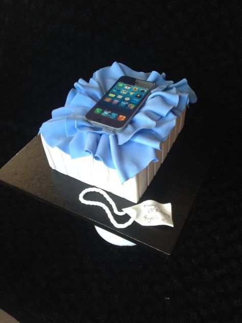 iPhone cake ! Iphone Cake, 5 Cake, Unique Cakes Designs, Shaped Cakes, Realistic Cakes, Large Cake, Beautiful Cake Designs, Fun Cakes, Cake Accessories