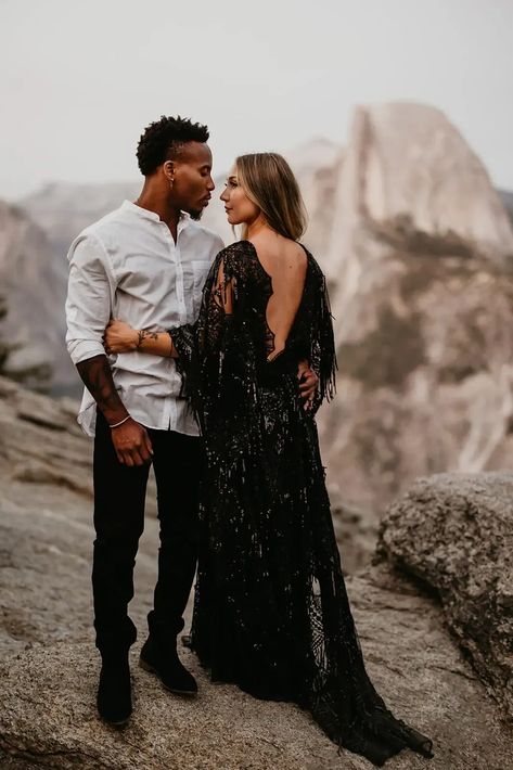 Planning a Halloween wedding? Or just love the edgy look of a black wedding dress? We've rounded up 32 of our favorite black wedding dresses that will totally make a statement on your wedding day. Say hello to the prettiest black wedding gowns you've ever seen. Edgy Elegant Style, Black Mermaid Gown, Dark Romantic Wedding, A Black Wedding, Black Lace Wedding Dress, Black Mermaid Dress, Bear Onesie, Mermaid Skirts, Black Lace Wedding