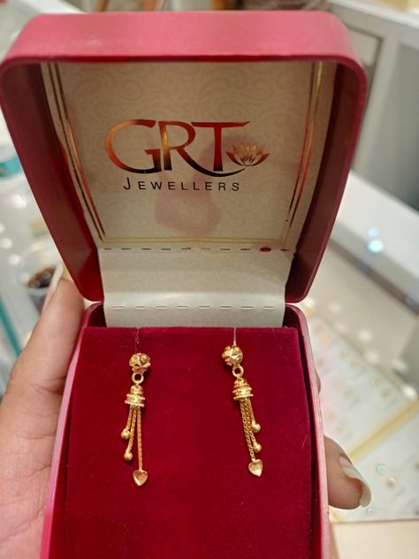 Sui Dhaga Gold Earrings Latest, Eyerings Gold Design, Earings Design Gold New Model, Sui Dhaga Gold Earrings Design, Latest Gold Earrings Designs, Long Chain Earrings Gold, Latest Gold Ring Designs, Simple Gold Earrings, Gold Bangles For Women