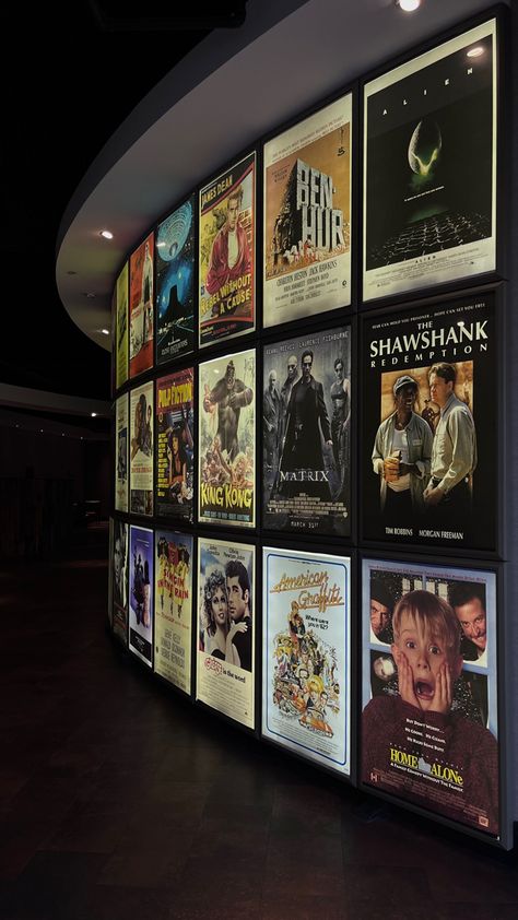 Movie Corner Ideas Bedroom, Movie Clapper Board Aesthetic, I’m Home Movie Theater, Cinema Themed Room, Vintage Movie Theater Room, Home Movie Theater Decor, Movie Room Poster Ideas, Old Hollywood Cinema, Movie Theater Concession Stand Ideas