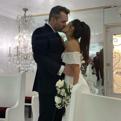 Tasie Lawrence and Jim Jefferies Getting Married Tasie Lawrence, Jim Jefferies, Tv Show House, House Of Anubis, Show House, Celebrity Photography, Acting Skills, Wedding Picture, British Actresses