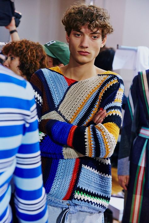 MSGM SS16 Milan menswear Paolo Musa Doilies Crochet, Crochet Men, Patchwork Clothes, Spring Layers, Crochet Bolero, Knit Men, Crochet Fashion Patterns, Knitwear Fashion, Crochet Cardigan Pattern