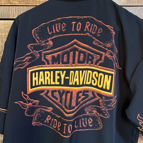 This Incredible Men’s Harley Davidson Button Up Shirt Is A Size Medium. This Is 100% Silk Made In Korea In Excellent Preowned Condition. Likely Never Worn At All. Slits At Waist. Harley Davidson Logo On Left Front And Left Sleeve. Large Logo On Back. Classic Flames Pattern. Amazing. Harley Davidson Fashion, Rush Shirts, Anaheim Angels, Creative Fashion Photography, Harley Davidson Logo, Harley Bikes, Harley Davidson Shirt, Harley Davidson Men, Creative Fashion