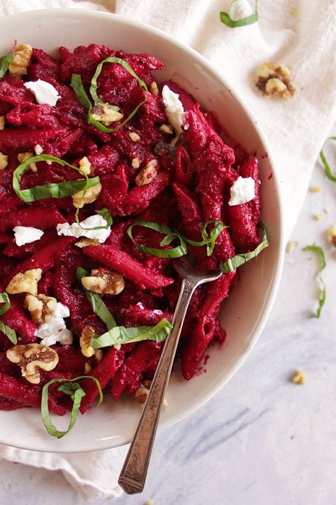 Tender pasta with thick roasted beet and goat cheese sauce that's earthy, tangy, and sweet. The pasta salad is topped with crushed walnuts and fresh basil. Perfect for parties. So yum! (Gluten Free/Vegetarian) | robustrecipes.com Goat Cheese Pasta Sauce, Goat Cheese Sauce, Beet Goat Cheese, Beet Pasta, Goat Cheese Appetizer, Beet And Goat Cheese, Goat Cheese Pasta, Whipped Goat Cheese, Goat Cheese Recipes