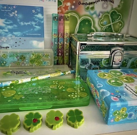 Clovercore Aesthetic, Clovers Aesthetic, Cute Green Stationary, Green Cutecore, Clover Aesthetic, Clover Girl Aesthetic, Lucky Aesthetic, Cutecore Pencil Case, Origami Artist