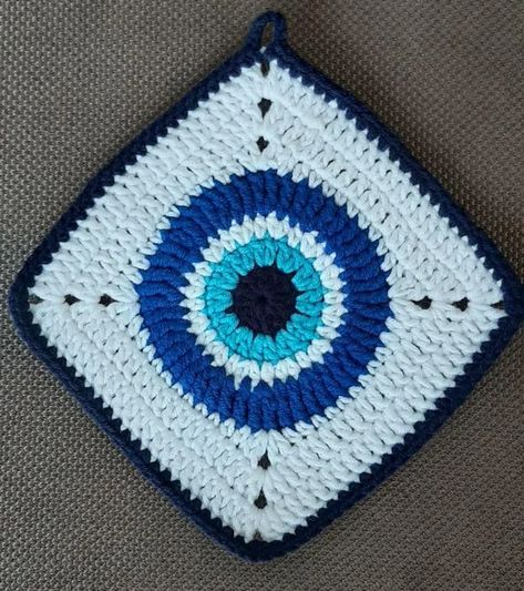 Crochet Evil Eye Granny Square, Evil Eye Granny Square Pattern, Evil Eye Granny Square, Eye Granny Square, Crochet Placemat Patterns, Swap Ideas, Granny Square Crochet Patterns Free, Crochet Eyes, Crochet Motif Patterns