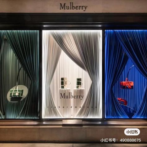 Luxury Window Display, Richard Malone, Fashion Window Display, Event Booth Design, Curtain Store, Visual Merchandising Displays, Window Display Design, Retail Windows, Store Windows