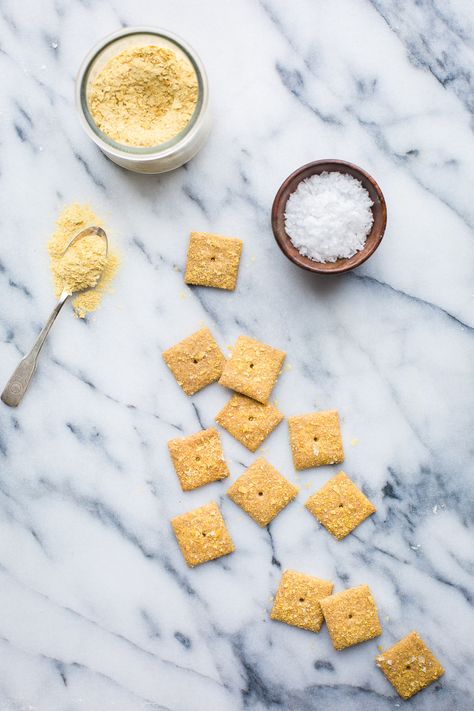 Sourdough Cheese Crackers - Taste Love and Nourish Cheese Crackers Recipe, Cheese Cracker Recipe, Sourdough Crackers, Cheesy Crackers, Making Sourdough Bread, Crackers Recipe, Fall Fun Food, Starter Recipes, Discard Recipes