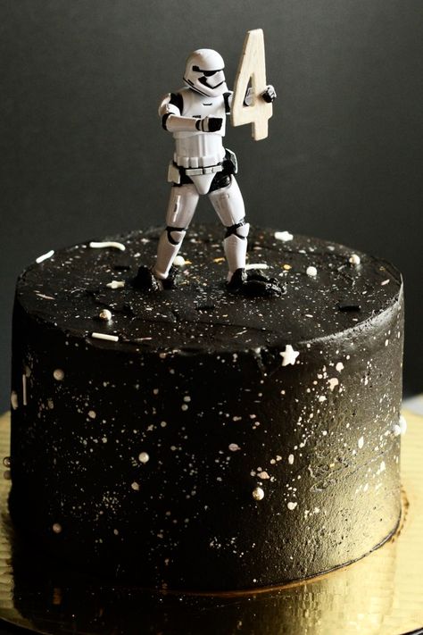 Double Chocolate Star Wars Cake — Betsy Bakes Star Wars Torte, Star Wars Theme Birthday, Star Wars Themed Birthday Party, Star Wars Birthday Cake, Second Birthday Cakes, Cake Design Ideas, Chocolate Stars, Galaxy Cake, Star Wars Cake