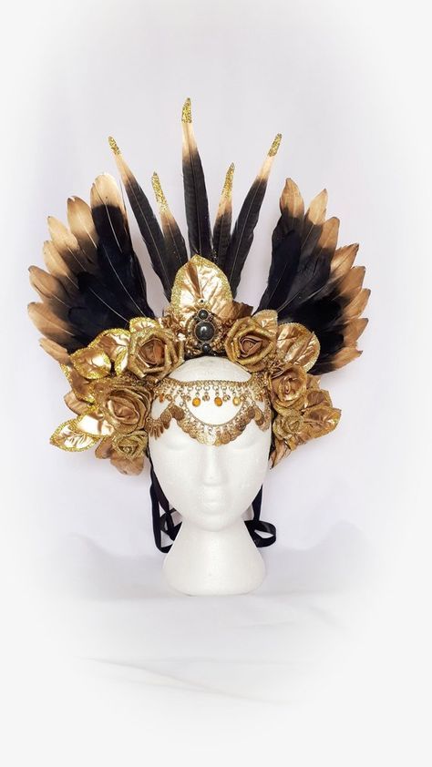 Cleopatra Headdress, Goddess Headdress, Queen Cleopatra, Feather Angel Wings, Headpiece Diy, Costume Noir, Goddess Costume, High Priestess, Egyptian Queen