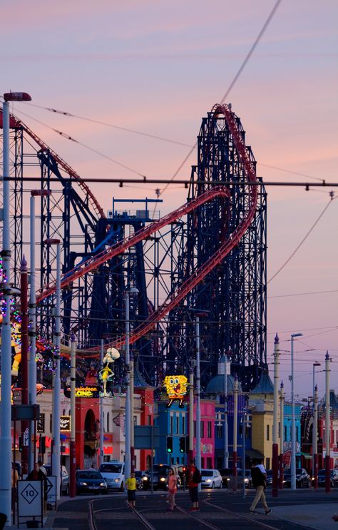 The Big One, Blackpool Pleasure Beach Blackpool Aesthetic, Blackpool Beach, Silhouettes Of People, Blackpool Uk, Park Pics, Blackpool England, Blackpool Pleasure Beach, Smith Family, Roller Coasters