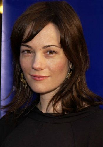 Natasha Gregson Wagner is an American actress. Biography with Age, Height, Weight, Mother Natalie Wood, Father, Sisters, Daughter, Husband Katie Wagner, Natasha Gregson Wagner, Barry Watson, Mother Family, Natalie Wood, Popular Actresses, Instyle Magazine, Famous Stars, High Fidelity