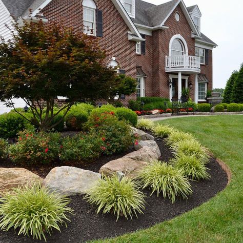 Simple Elegant Landscaping, Front Yard Walkway Landscaping Ideas, No Lawn Front Yard, Wasteland Landscape, Beautiful Flower Gardens, Front Porch Landscape, Landscape Ideas Front Yard Curb Appeal, Front Yard Flowers, Yard Flowers