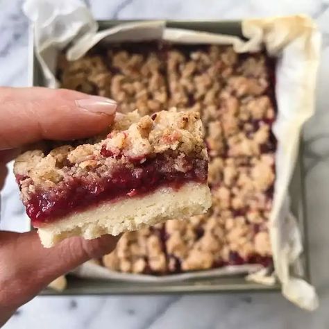 Raspberry Crumble Bars – healthyGFfamily.com Raspberry Crumb Bars, Raspberry Crumble Bars, Cooking Desserts, Raspberry Crumble, Raspberry Bars, Crumb Bars, Crumble Bars, No Bake Bars, Healthy Gluten Free