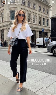 Bar Outfit Daytime, Europe Work Outfit, Summer Outfit Smart Casual, Workwear Smart Casual, Summer Work Outfits Europe, Spring Outfits Minimal, Cute Summer Work Outfits For Women, Europe Business Casual, Casual Work Lunch Outfit