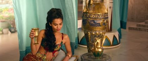 Gods of Egypt Hathor Cleopatra Vibes, Fabian Penje, Egypt Costume, Egypt Goddess, Elodie Yung, Artistic Clothing, Goddess Aesthetic, Gods Of Egypt, Bridal Hairdo