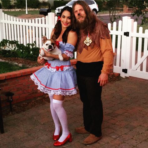 The Cowardly Lion, Funniest Pics, Wwe Total Divas, Follow The Yellow Brick Road, Wwe Funny, Wwe Couples, Nikki And Brie Bella, The Yellow Brick Road, Cowardly Lion