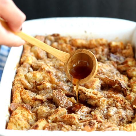 Easy Baked French Toast Casserole Easy Baked French Toast, Baked French Toast Recipe, Easy French Toast Bake, French Toast Casserole Recipe, French Toast Casserole Easy, Baked French Toast Casserole, Easy French Toast Recipe, Delicious French Toast, Baked Breakfast Recipes