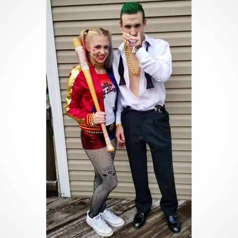 Man Joker Costume, Joker Costume Ideas For Men, Joker Suide Squad Costumes, The Joker Costume Men, Male Joker Costume, Joker Suicidé Squad Costume, Harley Quin And Joker Costumes Couples, Diy Joker Costume Male, Joker Halloween Costumes Men