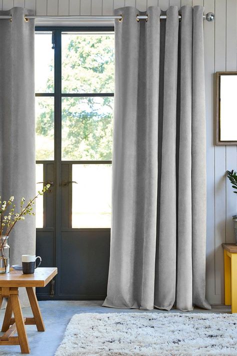 Velvet Curtains Living Room, Grey Velvet Curtains, Velvet Bedroom, Dining Room Curtains, Home Insulation, Velvet Drapes, Living Room Curtains, Grey Curtains, Curtains Living