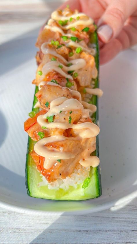 Cucumber Sushi Boats Cucumber Boat Sushi, Salmon Cucumber Boats, Shrimp And Cucumber Recipes, Cucumber Dinner Ideas, Sushi Cucumber Boats, Cucumber Rice Shrimp Boats, Cucumber Sushi Recipes, Cucumber Wrapped Sushi, Meals With Cucumbers