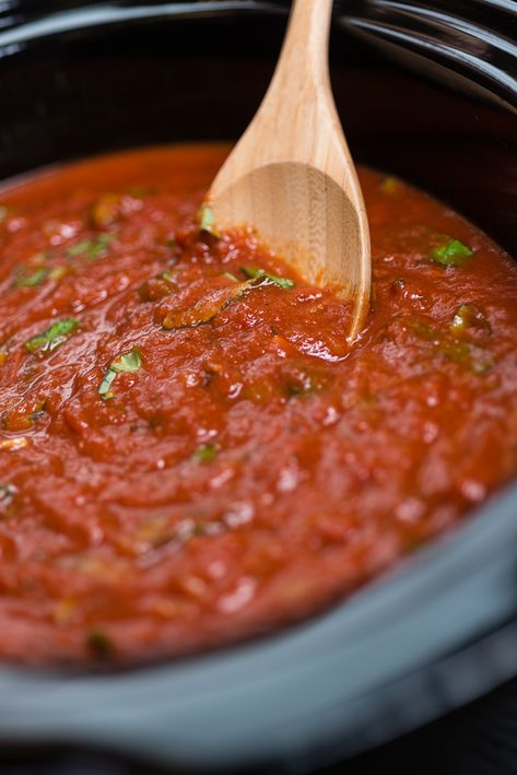 Crockpot Marinara, Slow Cooker Marinara, Fresh Tomato Marinara Sauce, Tomato Marinara Sauce, Marinara Recipe, Marinara Sauce Recipe, Cheesy Eggs, Homemade Tzatziki, Marinara Sauce Homemade