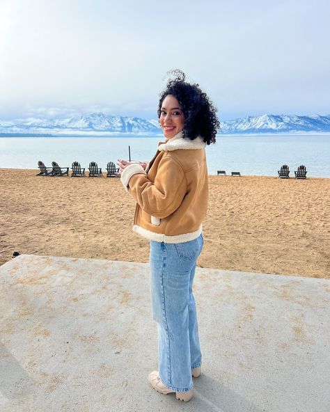 I know Spring is here but I’m still loving the last bit of winter 🏔️ and using my @gap coat as much as I can . . . . . . Sherpa jacket, suede jacket, casual style, winter outfit, winter style, winter to spring style Winter To Spring, Style Winter, Outfit Winter, Sherpa Jacket, Spring Is Here, Spring Style, Suede Jacket, Winter Outfit, Winter Style