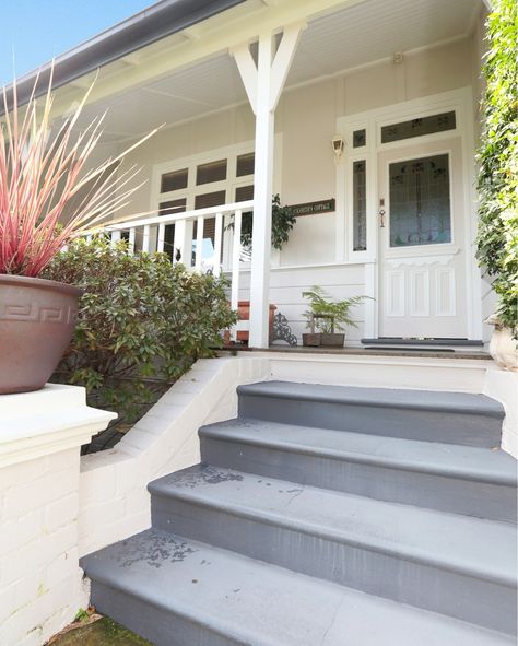 First impressions count! Giving this heritage listed home a fresh contemporary paint colour lifted it no end whilst maintaining it's traditional charm. Colour - @duluxaus Photographer - @snphotographys . . . #IOCDproject #colourconsultant #dulux #heritagehome Ironstone Roof Colour Schemes, Queenslander Facade, External Steps, White Weatherboard House, Contemporary Paint Colors, Barge Boards, Painting Bricks, Antique White Usa, Paint Tiles