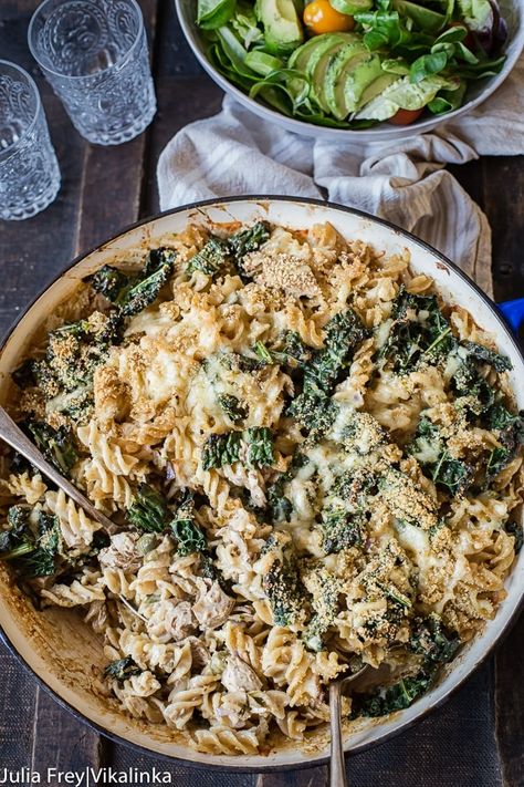 Tuna Noodle Casserole with Kale Tuna Noodle Casserole Healthy, Tuna Noodle Casserole Easy, Recipes One Pot, Pasta Tuna, Spinach Casserole, Tuna Noodle, Tuna Noodle Casserole, Tuna Casserole, Noodle Casserole