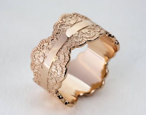 Rose Gold Lace Wedding Band. ❤❤❤ We are proud to announce that this ring was selected as one of 15 Creative Products of the Month by the MyModernMet art blog! ❤ Do you love lace? How about gold lace? I am sure that at this point you have already seen many other wedding band designs, but havent Lace Wedding Band, Lace Wedding Ring, Wedding Bands Women, Rose Gold Lace, Wedding Bands For Women, Gold Wedding Bands, Rose Gold Wedding Band, Ring Rosegold, Wedding Band Designs