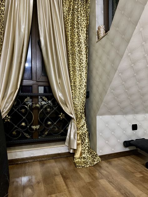 Cheetah Print Curtains, Leopard Curtains, Leopard Room, Black And Gold Living Room, Animal Print Rooms, Gold Living, Gold Living Room, Gold Curtains, Boho Beautiful