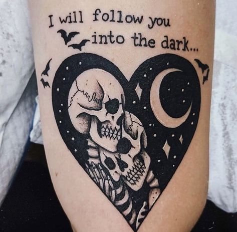 Georgia Tattoos, Tattoo Fairy, Herren Hand Tattoos, Goth Tattoo, Skeleton Tattoos, Tattoos Geometric, Spooky Tattoos, Halloween Tattoos, Dream Tattoos