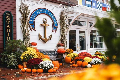 10 Fall Photos to Snap In + Around Newport | Discover Newport, Rhode Island Portsmouth Rhode Island, Newport Rhode Island Fall, Newport Vineyards, Castle Hill Lighthouse, Travel Autumn, Crunchy Leaves, Cobblestone Streets, Newport Rhode Island, Fall 24